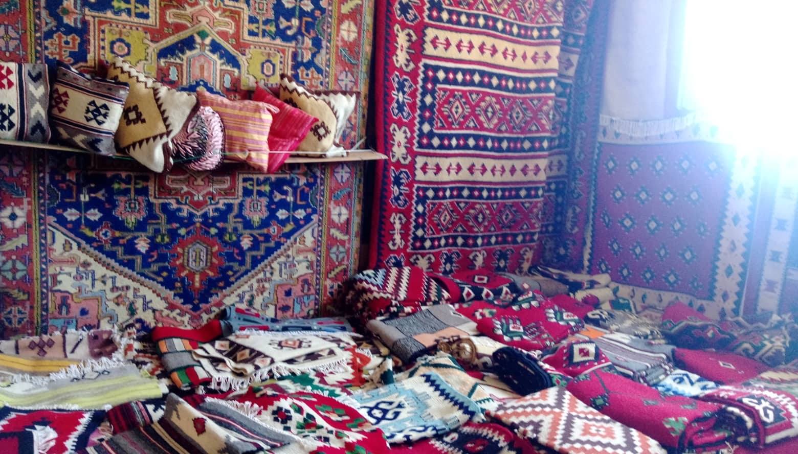 Handmade rugs in Kruja